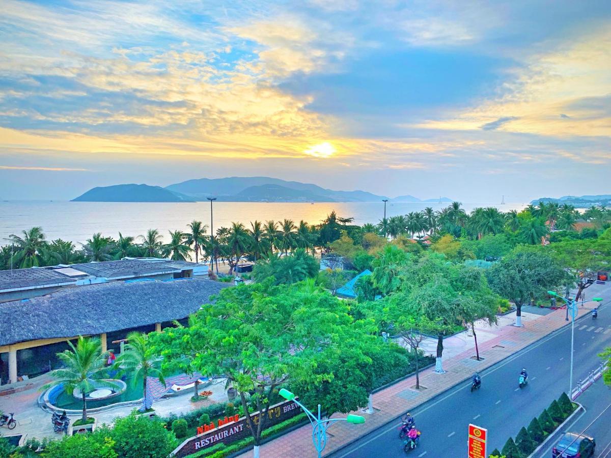 Anh Minh - Manchester Hotel Nha Trang Exterior photo